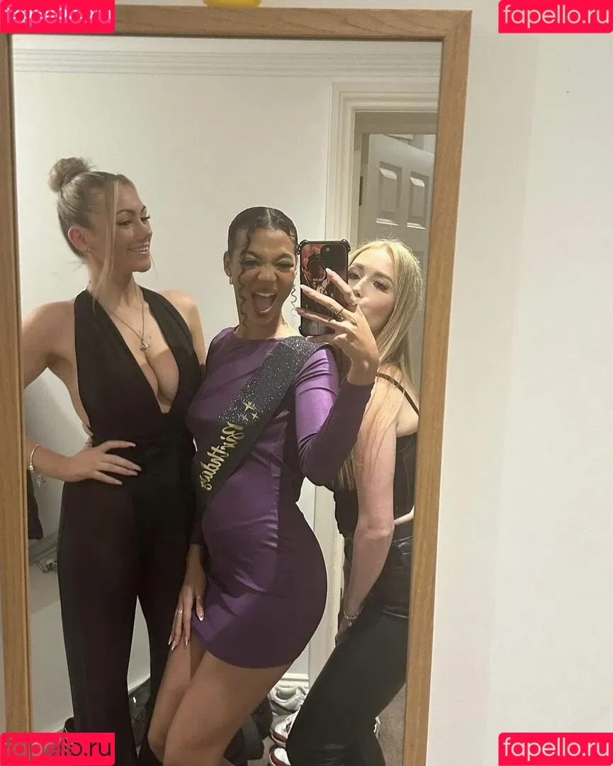 Abi Greasley Onlyfans Photo Gallery 