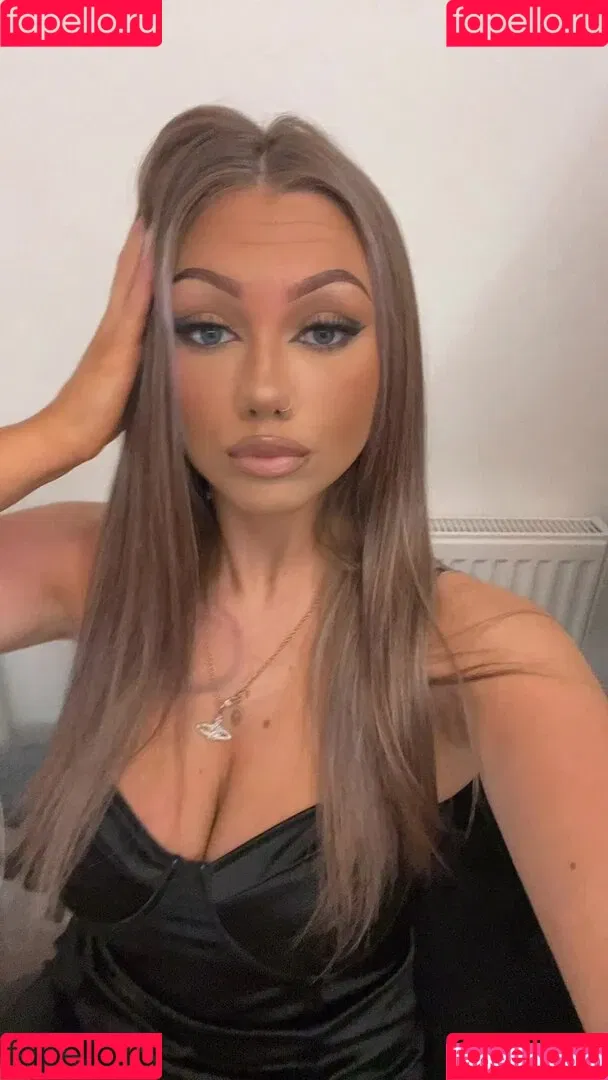 Abi Greasley Onlyfans Photo Gallery 