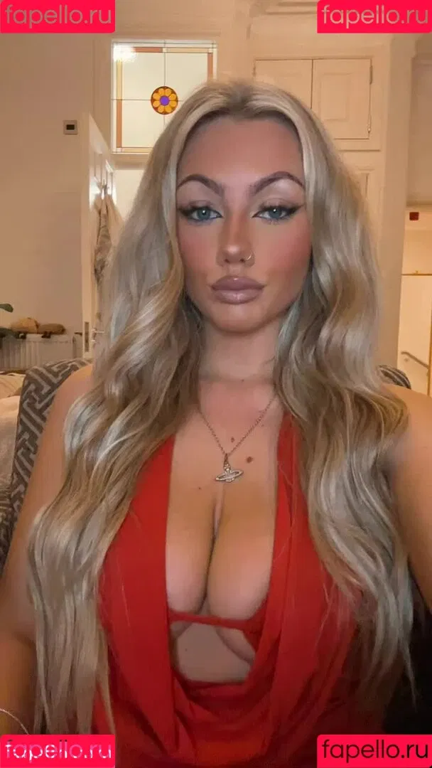 Abi Greasley Onlyfans Photo Gallery 