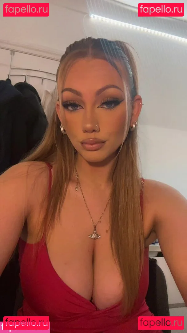 Abi Greasley Nude Onlyfans Photo 51