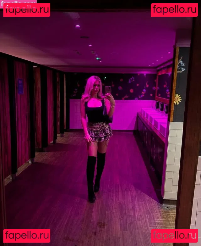 Abi Greasley Nude Onlyfans Photo 41