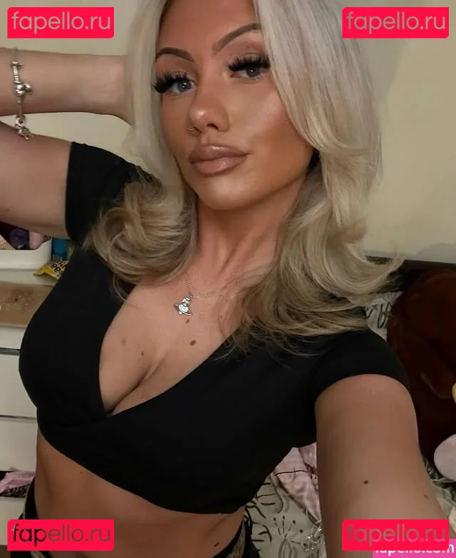 Abi Greasley Nude Onlyfans Photo 38