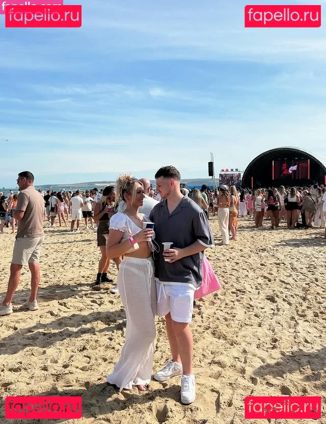Abi Greasley Nude Onlyfans Photo 25