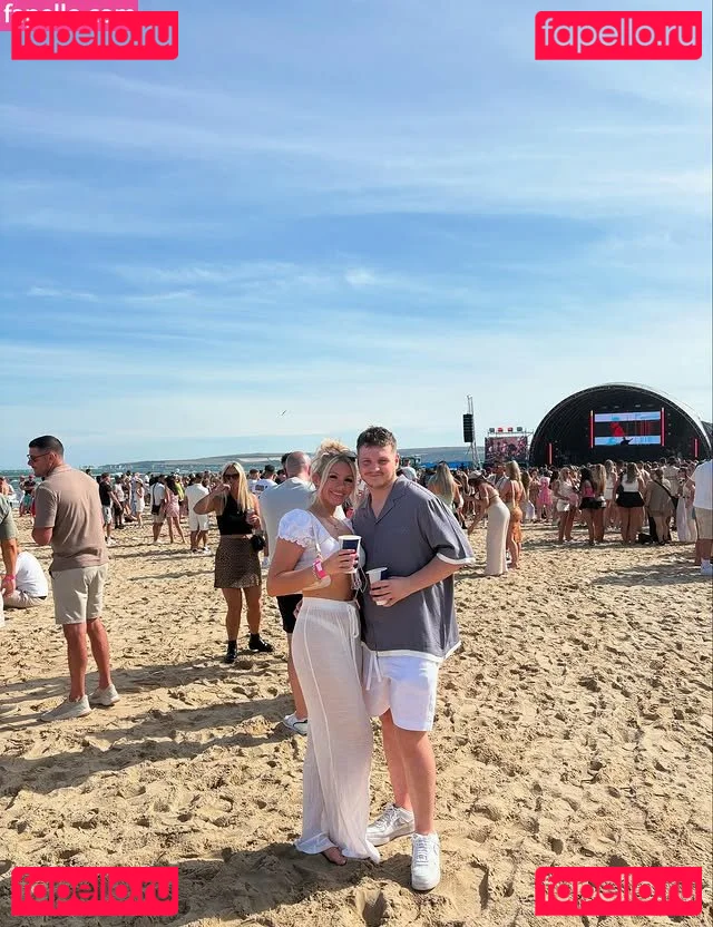Abi Greasley Nude Onlyfans Photo 22