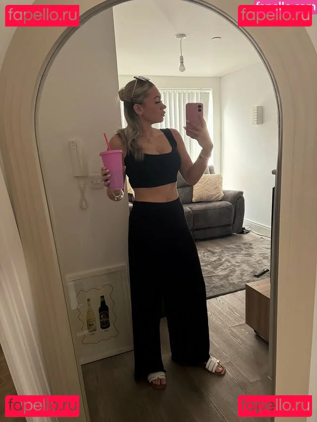 Abi Greasley Nude Onlyfans Photo 11