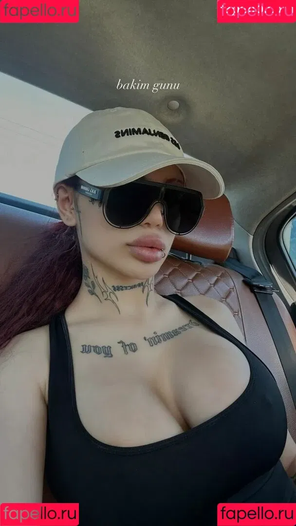 Yeahm8r Onlyfans Photo Gallery 