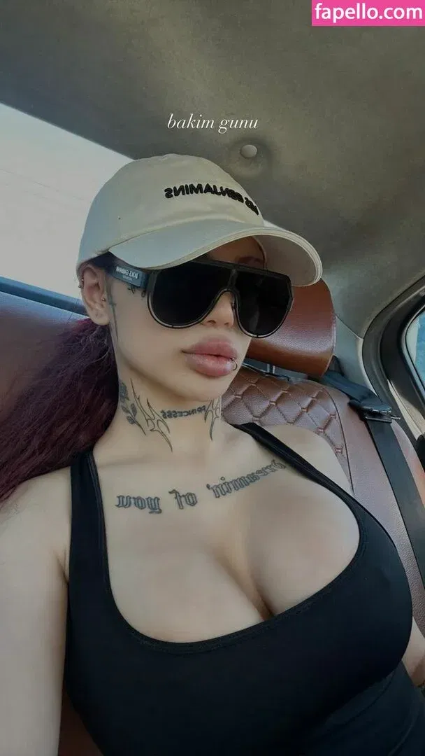 Yeahm8r Onlyfans Photo Gallery 