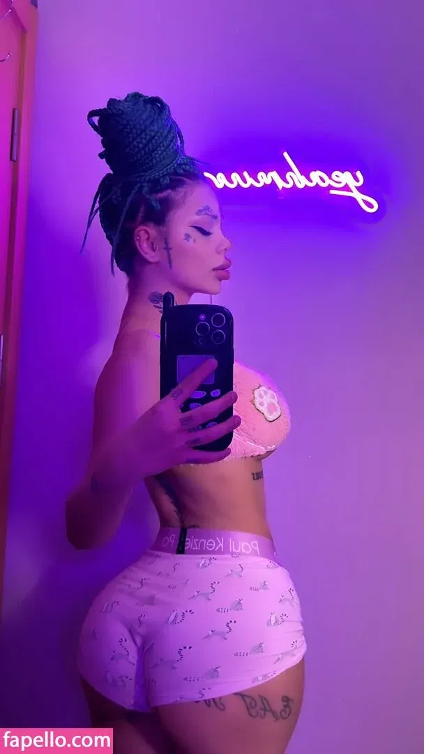 Yeahm8r Onlyfans Photo Gallery 