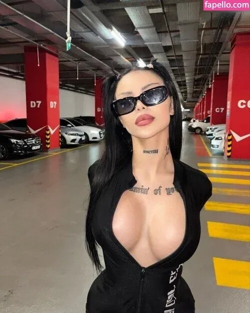 Yeahm8r Onlyfans Photo Gallery 