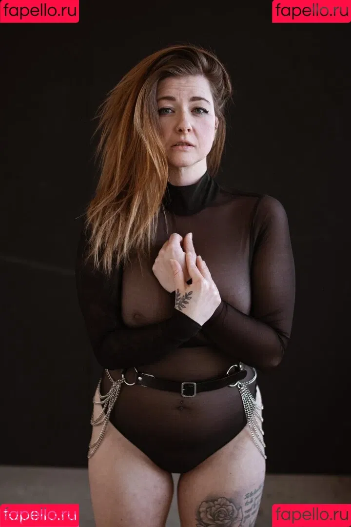 louisa.bloom // lu surreal // lydia Onlyfans Photo Gallery 