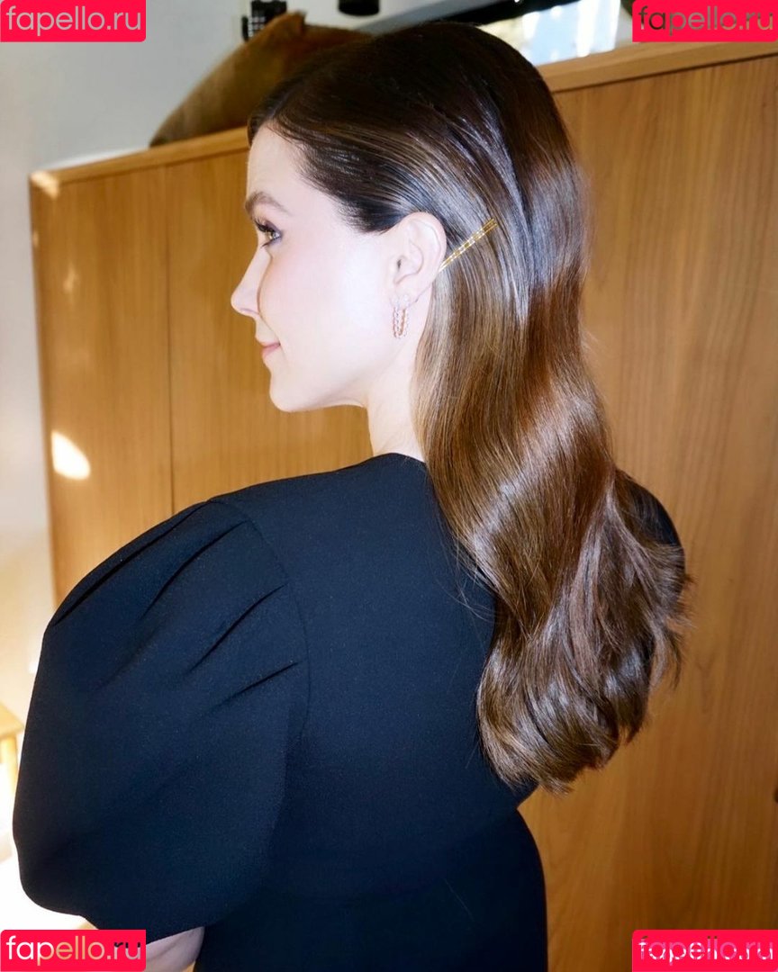 Sophia Bush Onlyfans Photo Gallery 