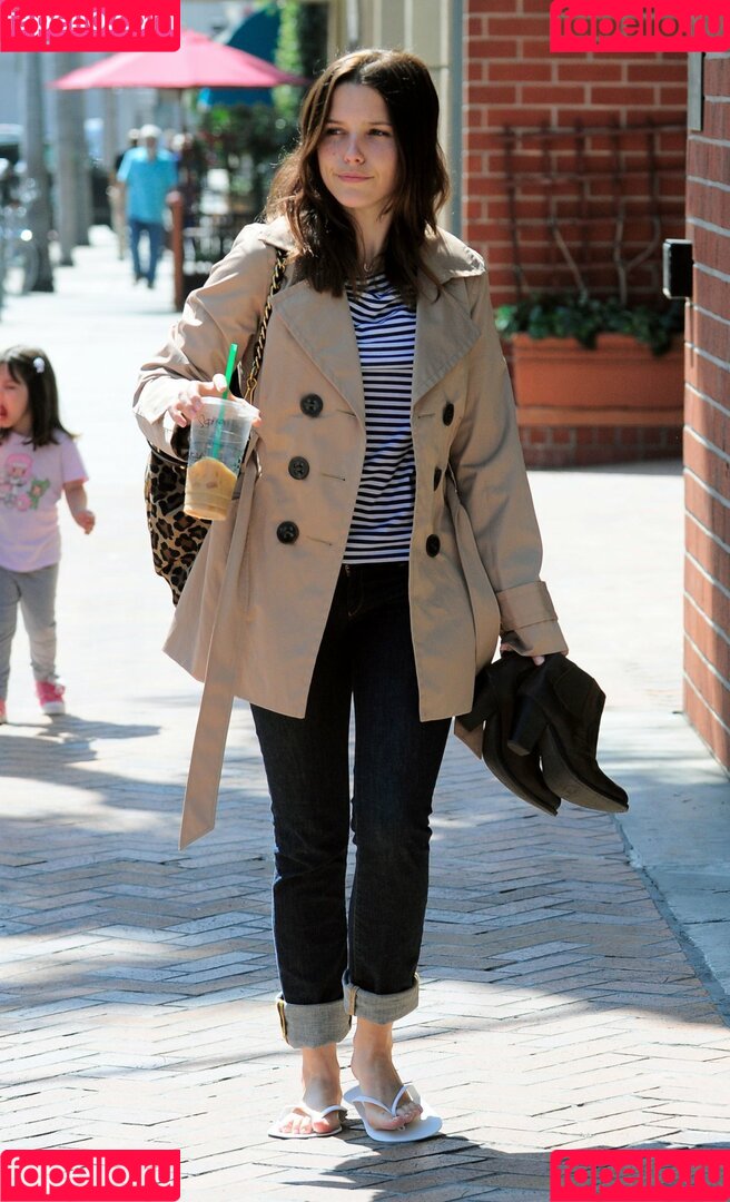 Sophia Bush Onlyfans Photo Gallery 