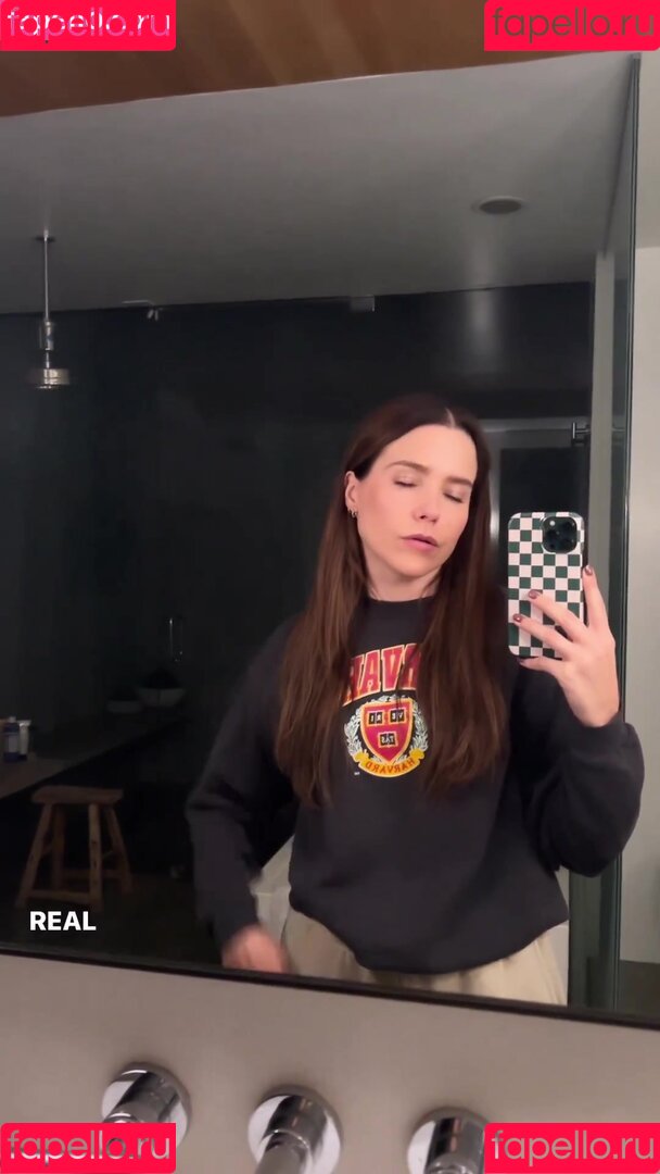 Sophia Bush Onlyfans Photo Gallery 