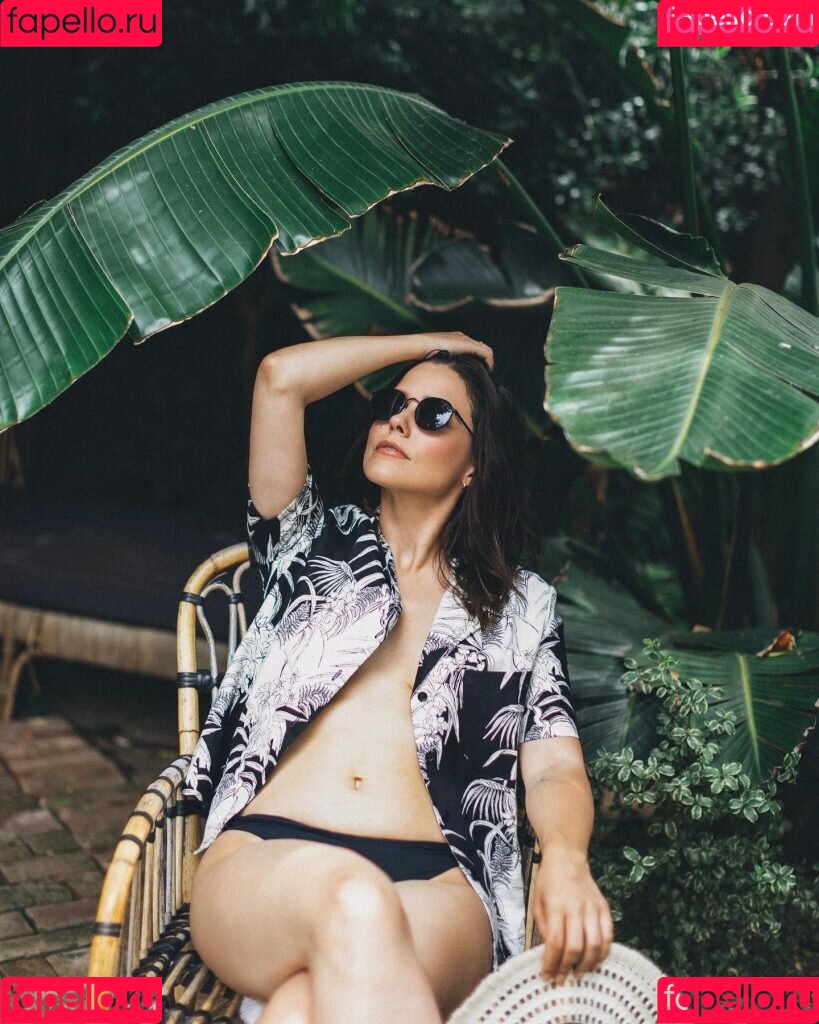 Sophia Bush Onlyfans Photo Gallery 