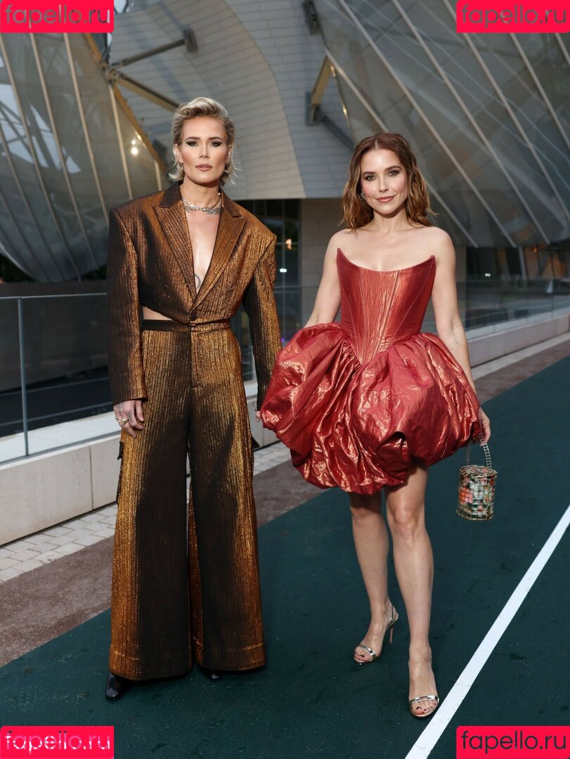 Sophia Bush Onlyfans Photo Gallery 