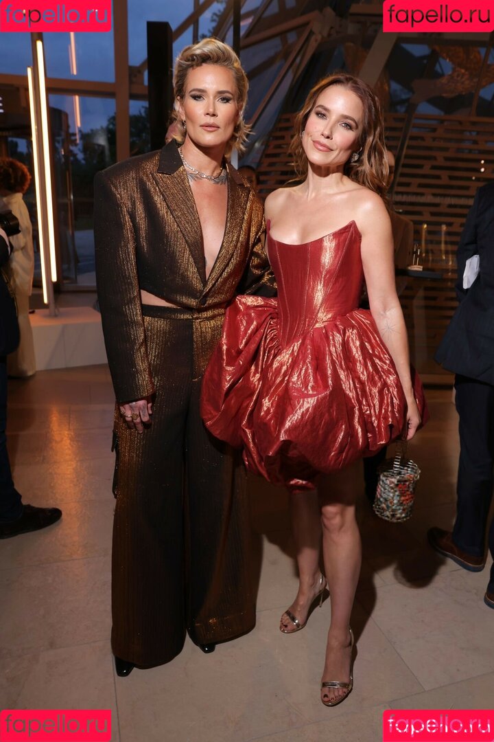 Sophia Bush Onlyfans Photo Gallery 