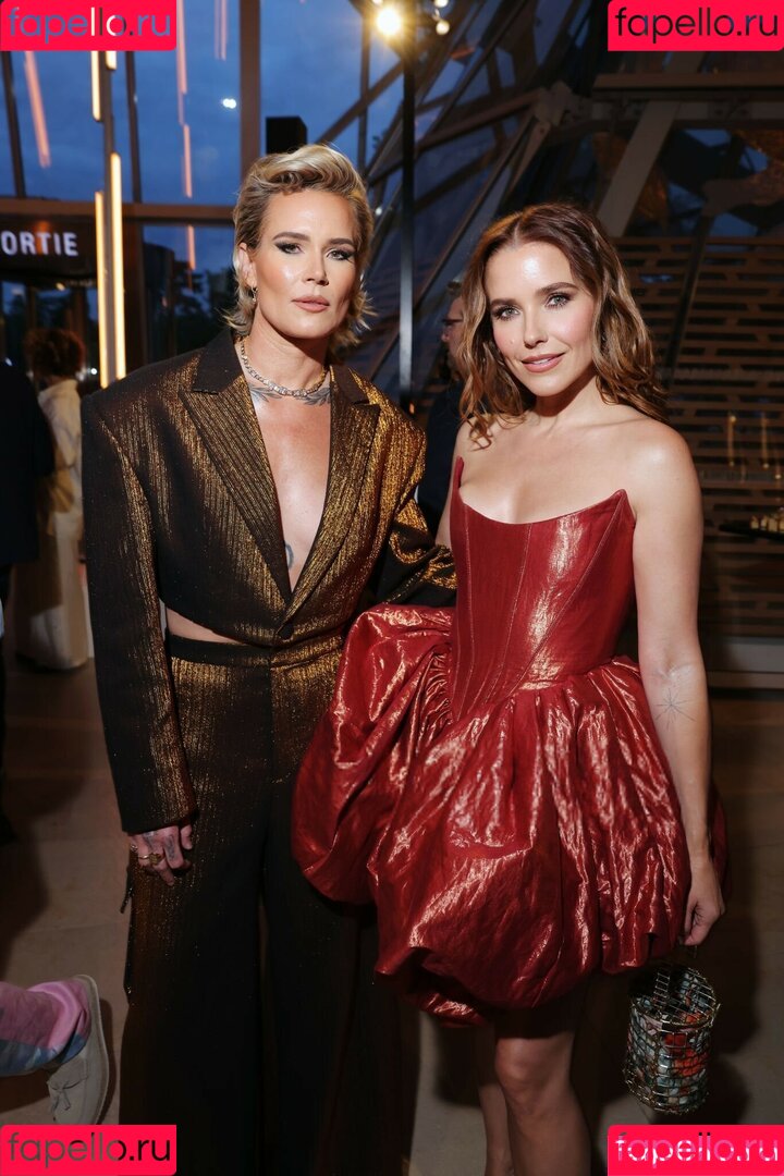 Sophia Bush Onlyfans Photo Gallery 