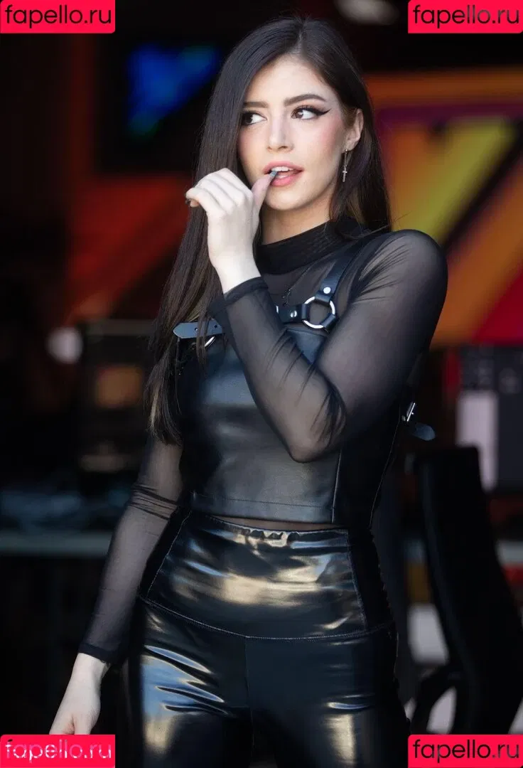 Chrissy Costansa Onlyfans Photo Gallery 