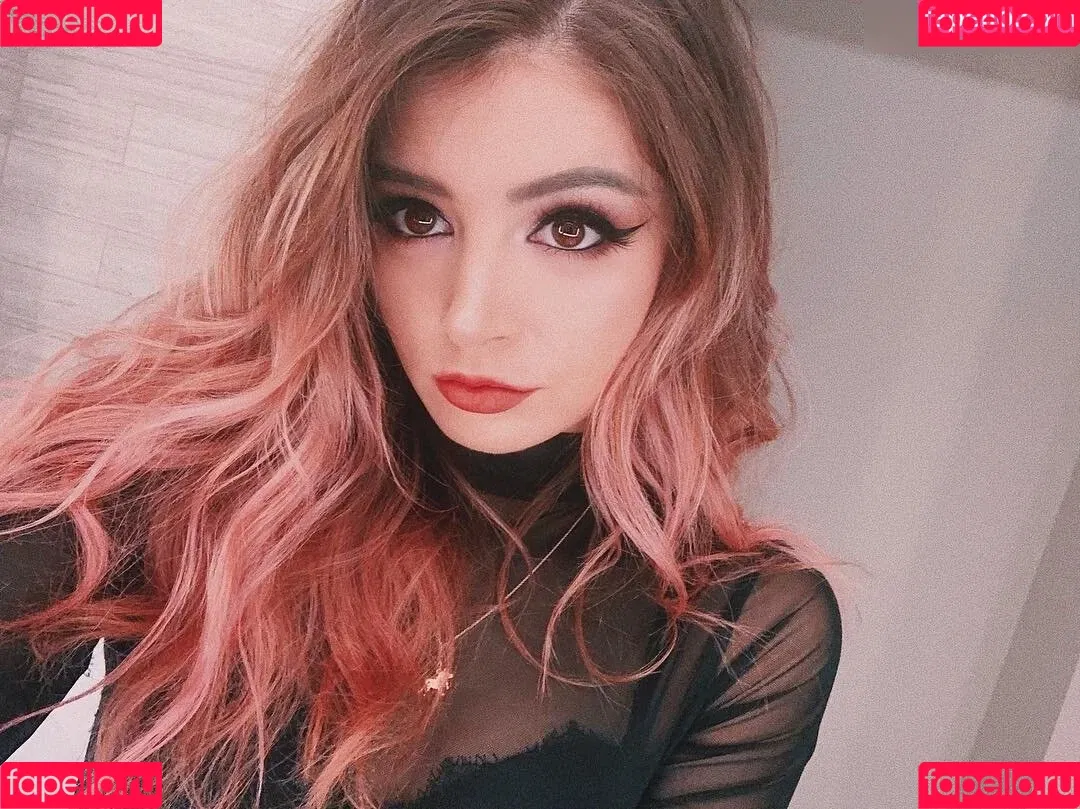 Chrissy Costansa Onlyfans Photo Gallery 