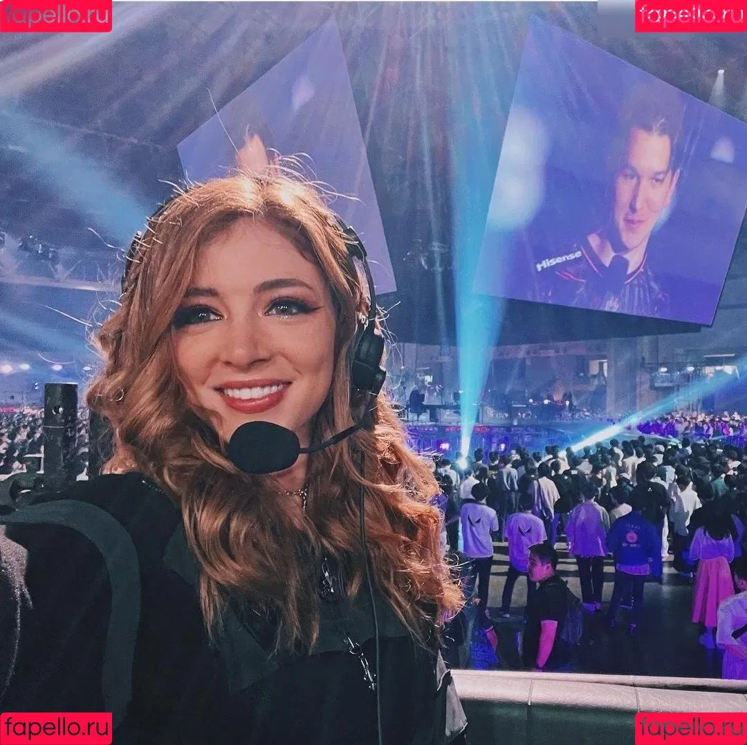 Chrissy Costansa Onlyfans Photo Gallery 