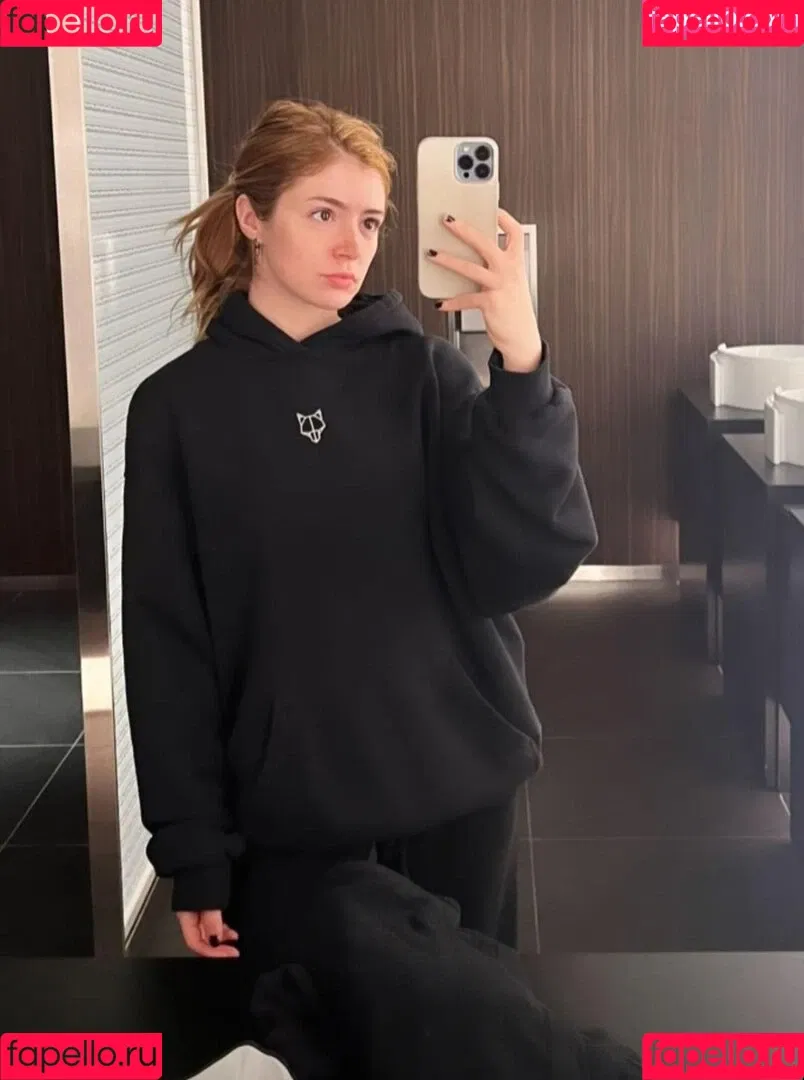 Chrissy Costansa Onlyfans Photo Gallery 