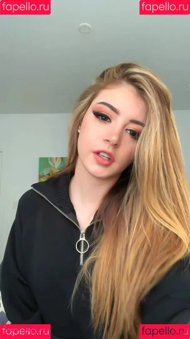 Chrissy Costansa Onlyfans Photo Gallery 