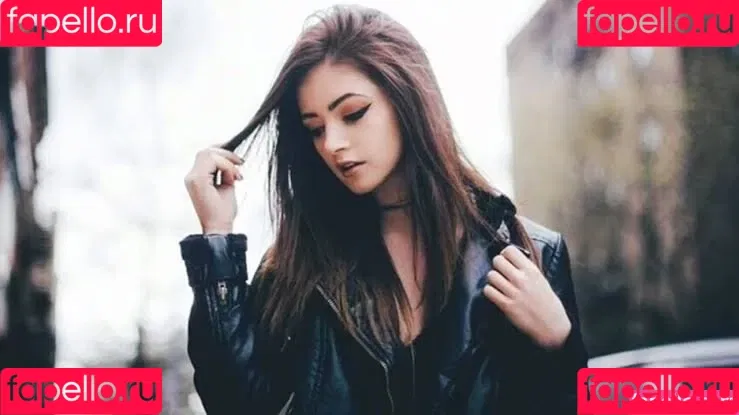 Chrissy Costansa Onlyfans Photo Gallery 