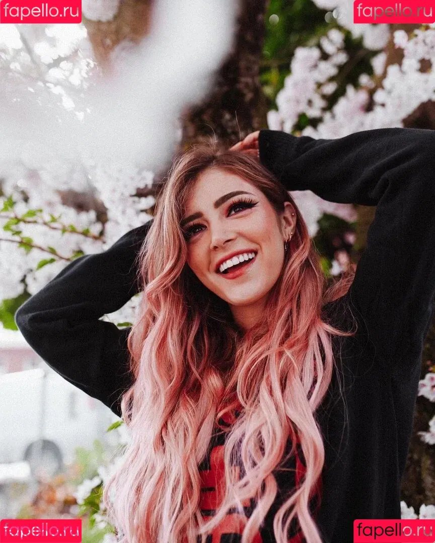 Chrissy Costansa Onlyfans Photo Gallery 