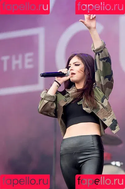 Chrissy Costansa Onlyfans Photo Gallery 