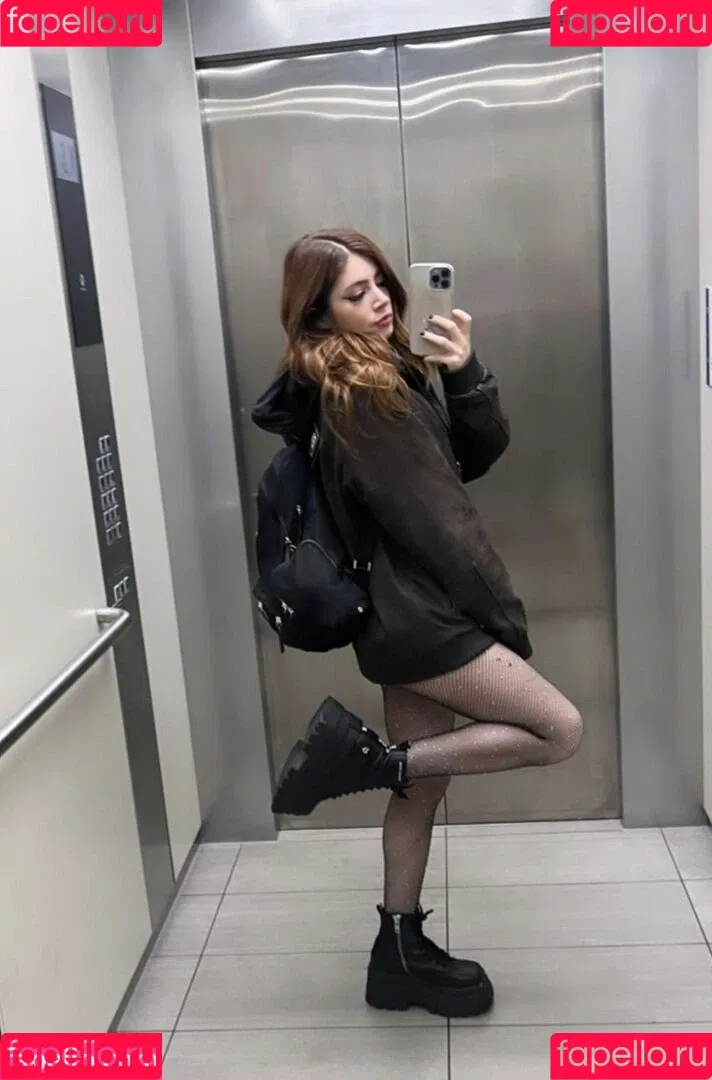 Chrissy Costansa Onlyfans Photo Gallery 