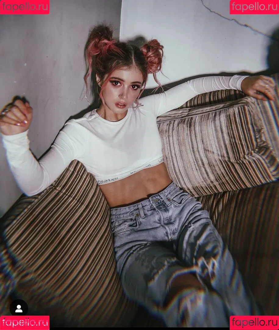Chrissy Costansa Onlyfans Photo Gallery 