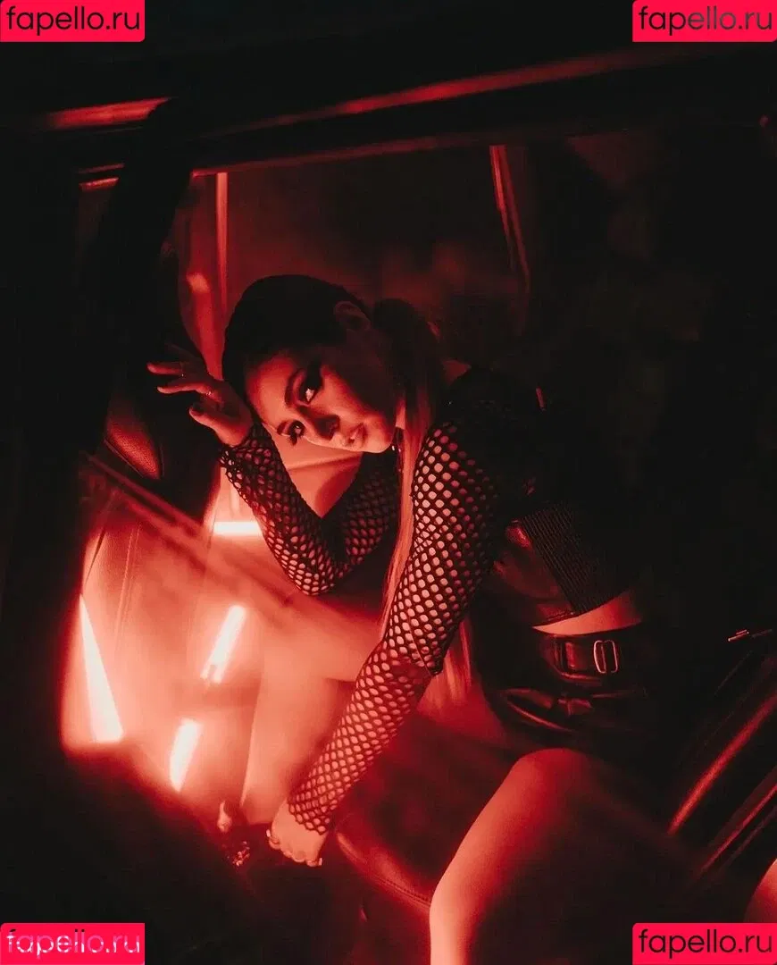 Chrissy Costansa Onlyfans Photo Gallery 
