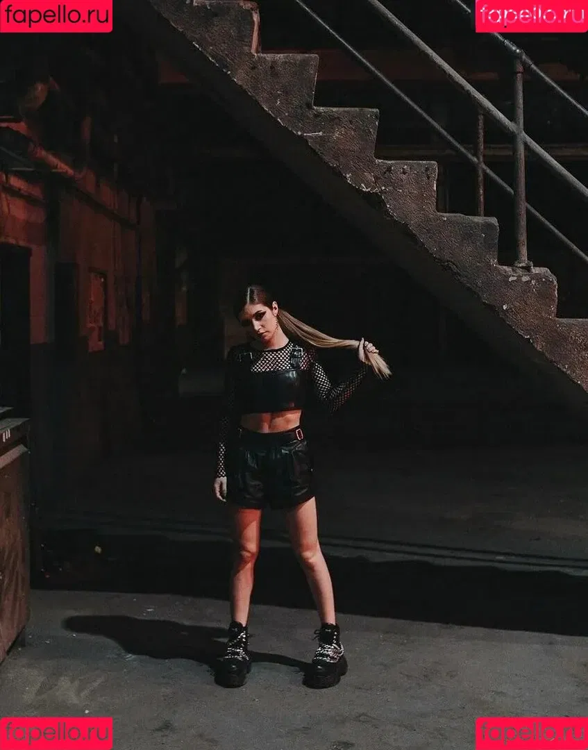Chrissy Costansa Onlyfans Photo Gallery 