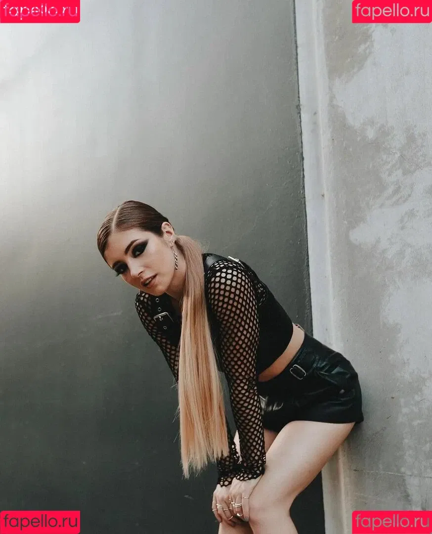 Chrissy Costansa Onlyfans Photo Gallery 