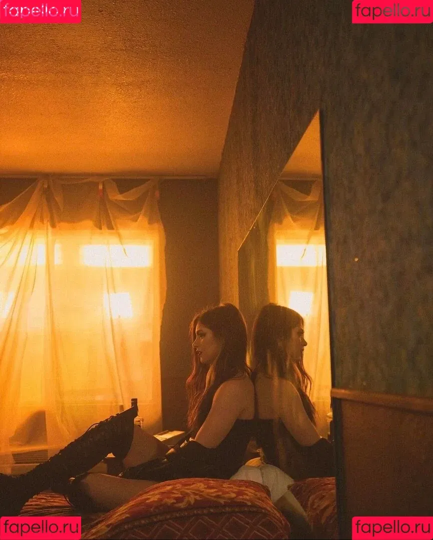 Chrissy Costansa Onlyfans Photo Gallery 