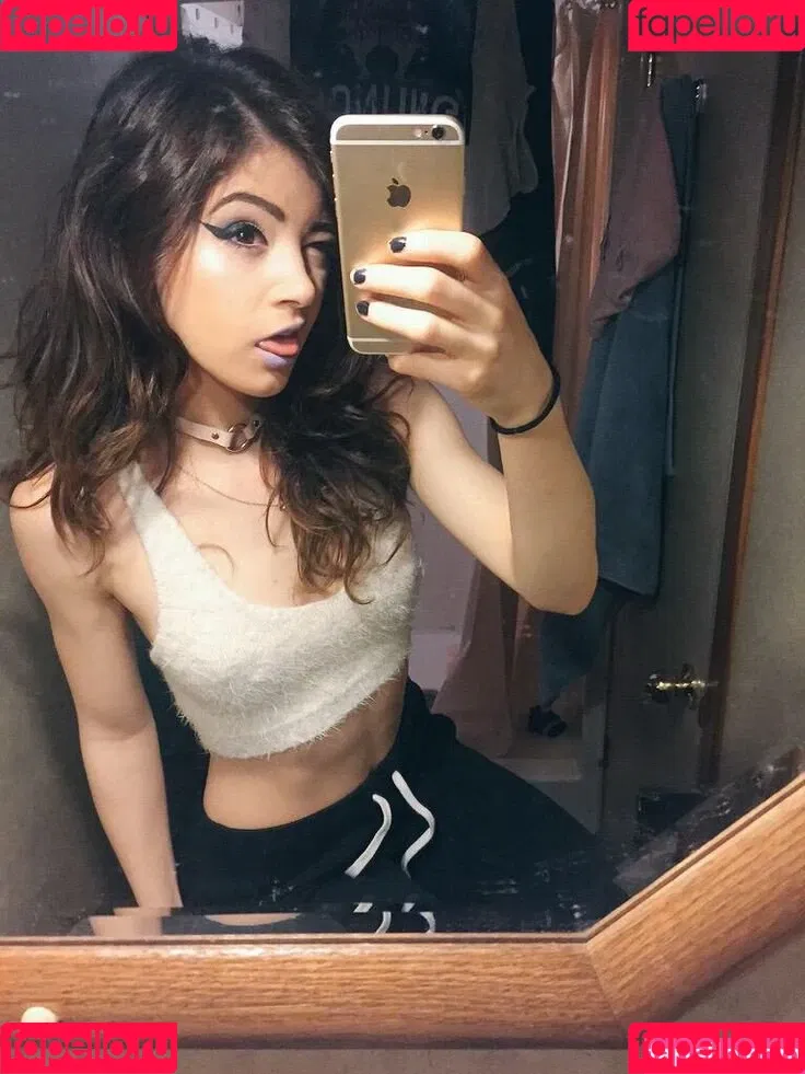 Chrissy Costansa Onlyfans Photo Gallery 
