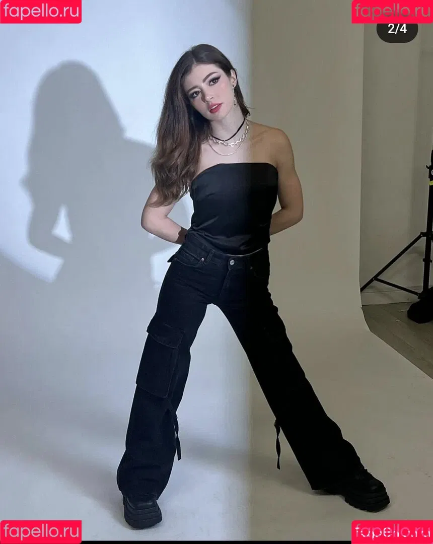 Chrissy Costansa Onlyfans Photo Gallery 