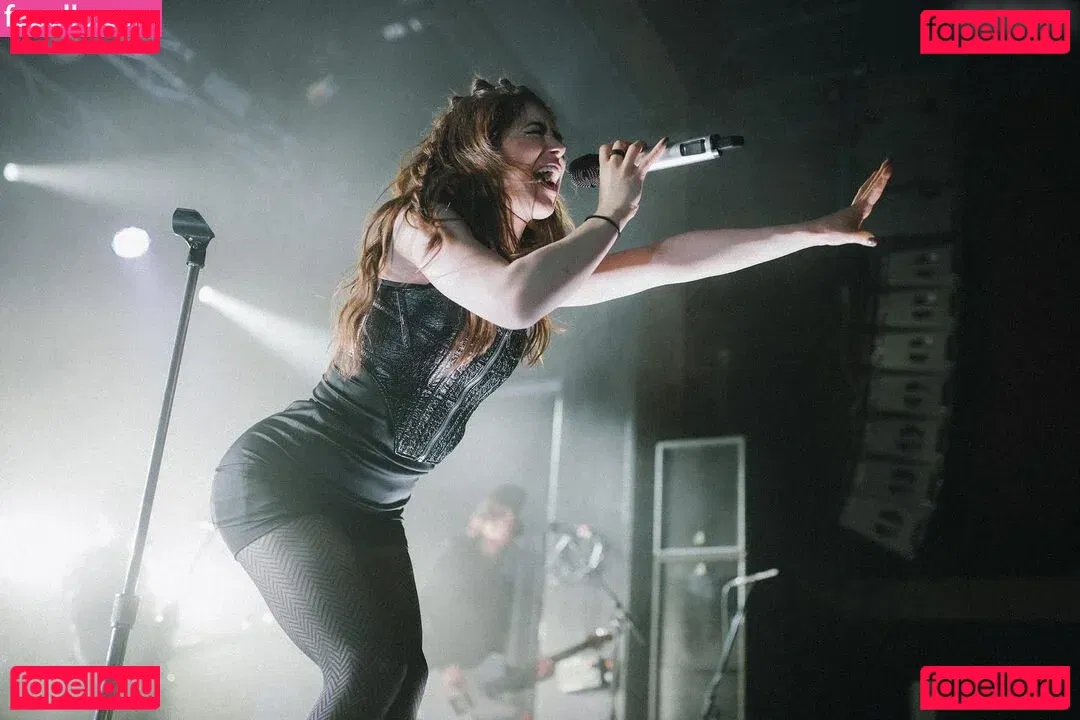 Chrissy Costansa Onlyfans Photo Gallery 