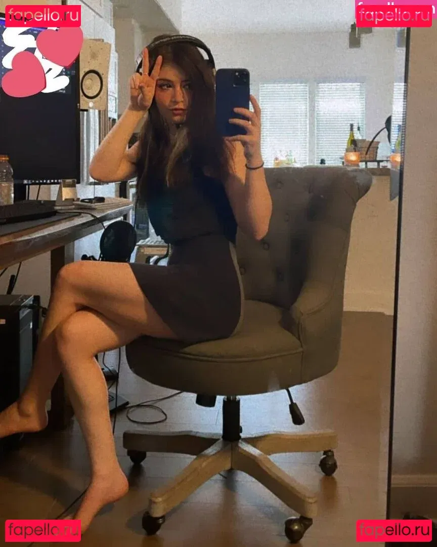 Chrissy Costansa Onlyfans Photo Gallery 