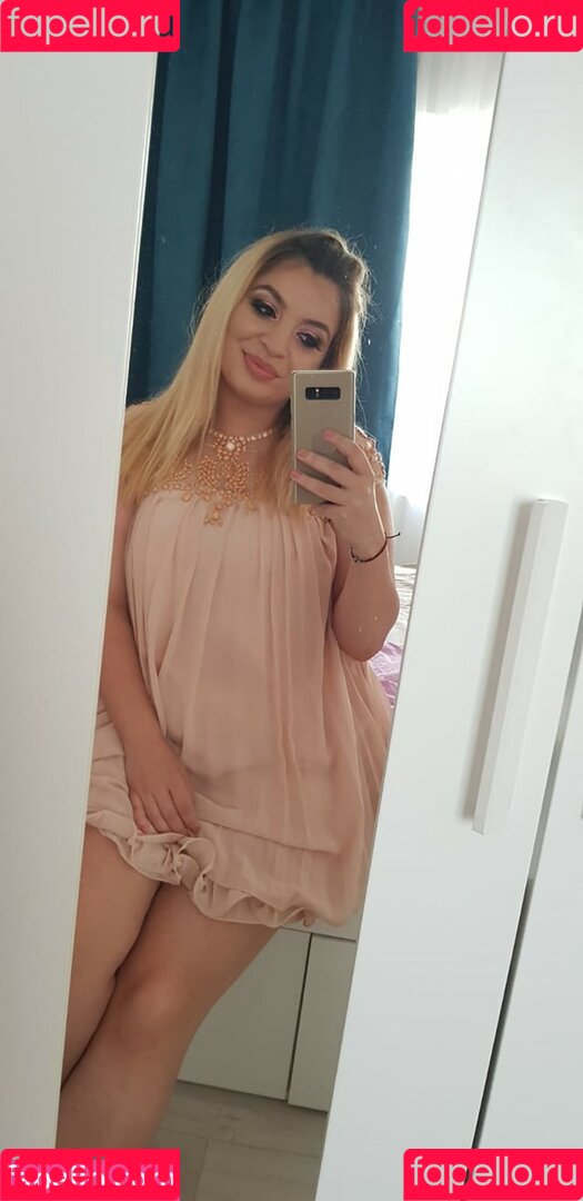 Minhas Edit Onlyfans Photo Gallery 