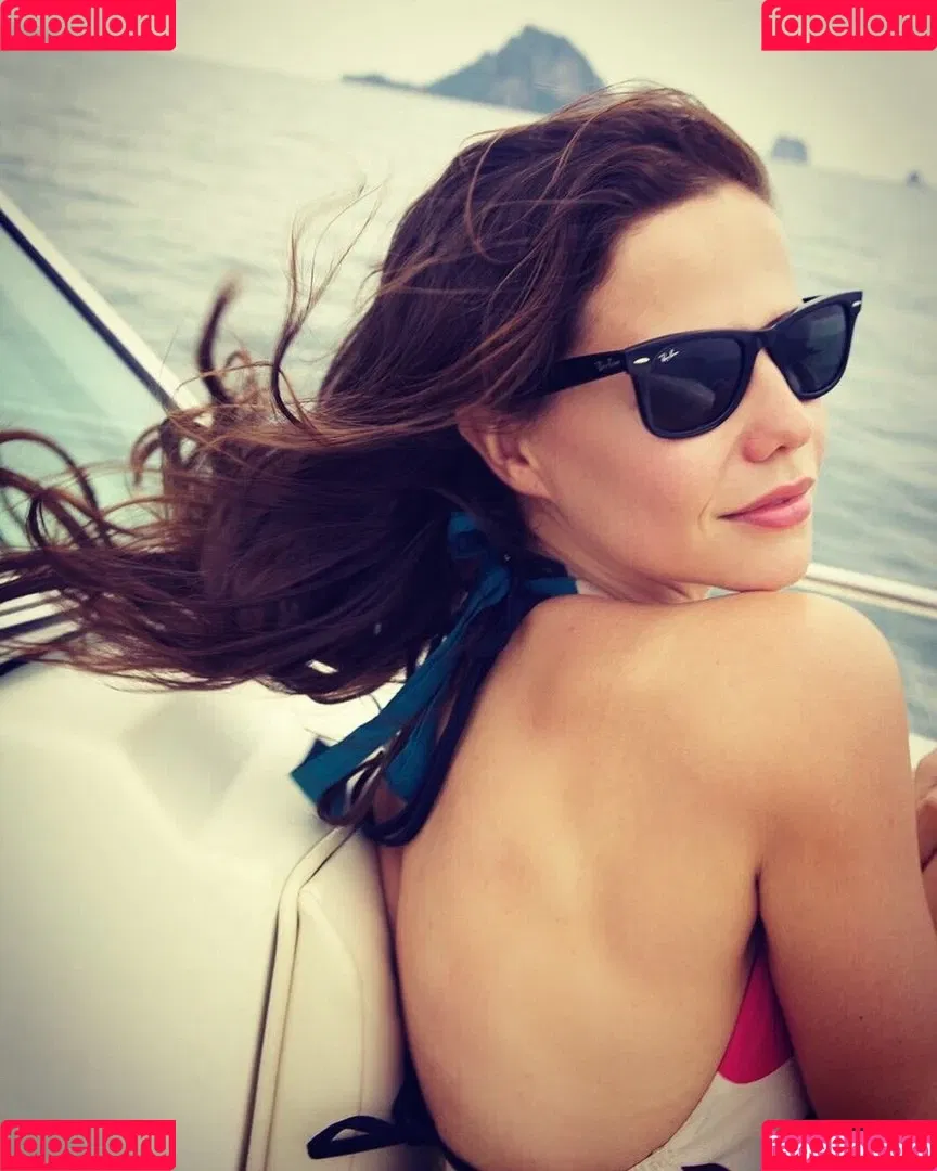 Tammin Sursok Onlyfans Photo Gallery 