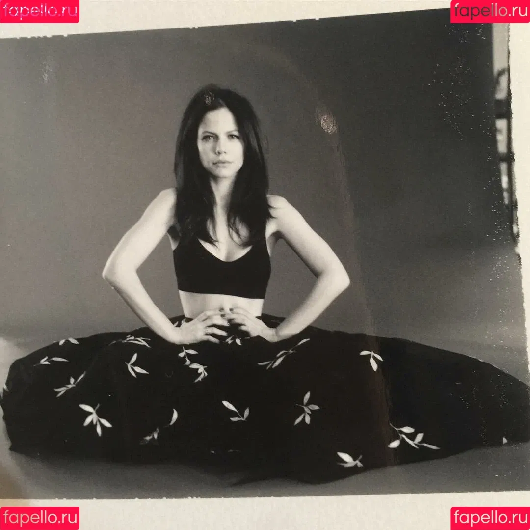 Tammin Sursok Onlyfans Photo Gallery 