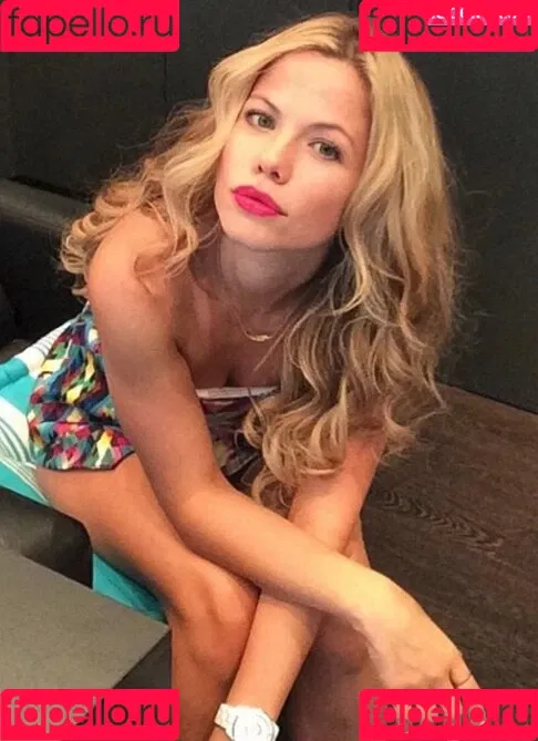 Tammin Sursok Onlyfans Photo Gallery 