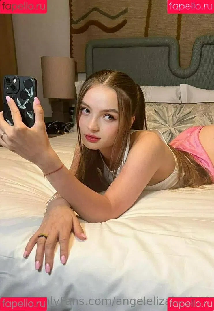 angelelizabeth28 Onlyfans Photo Gallery 