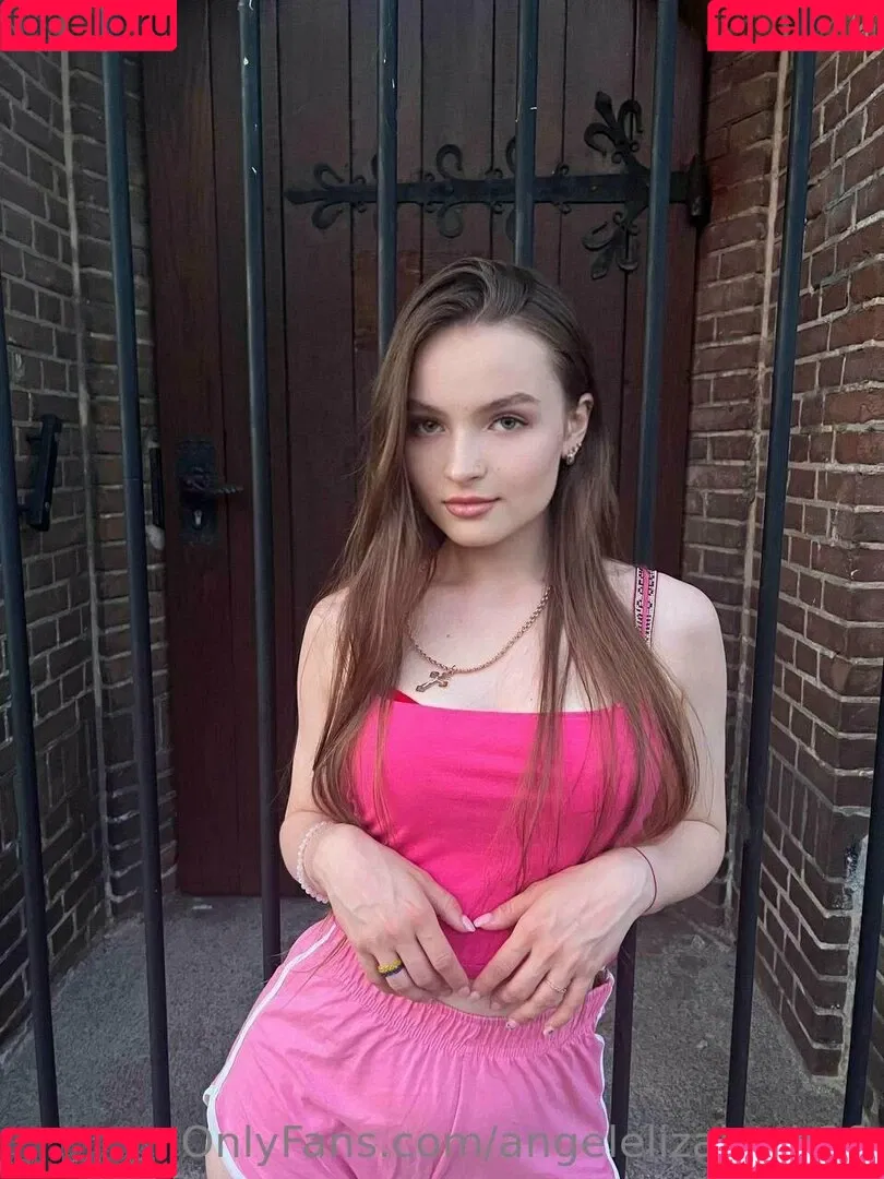 angelelizabeth28 Onlyfans Photo Gallery 