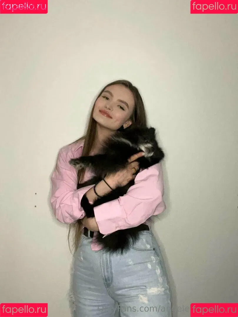 angelelizabeth28 Onlyfans Photo Gallery 