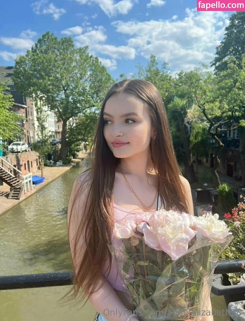 angelelizabeth28 Onlyfans Photo Gallery 