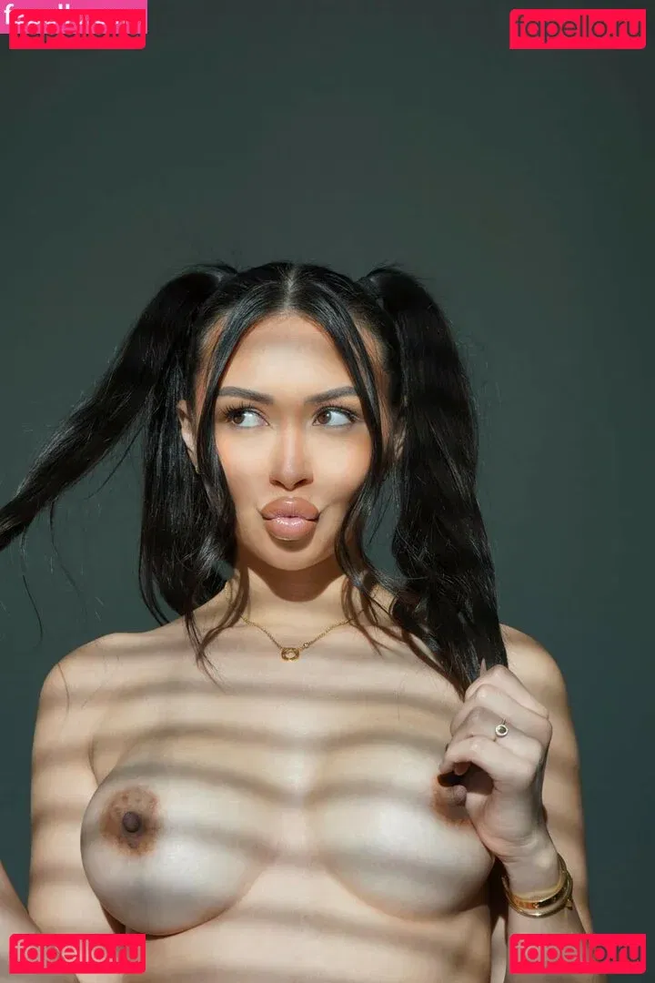 Makanamakamaem Onlyfans Photo Gallery 