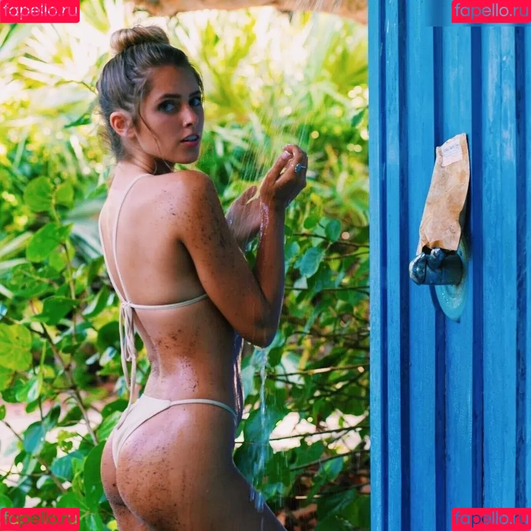 Emily Zeck Onlyfans Photo Gallery 