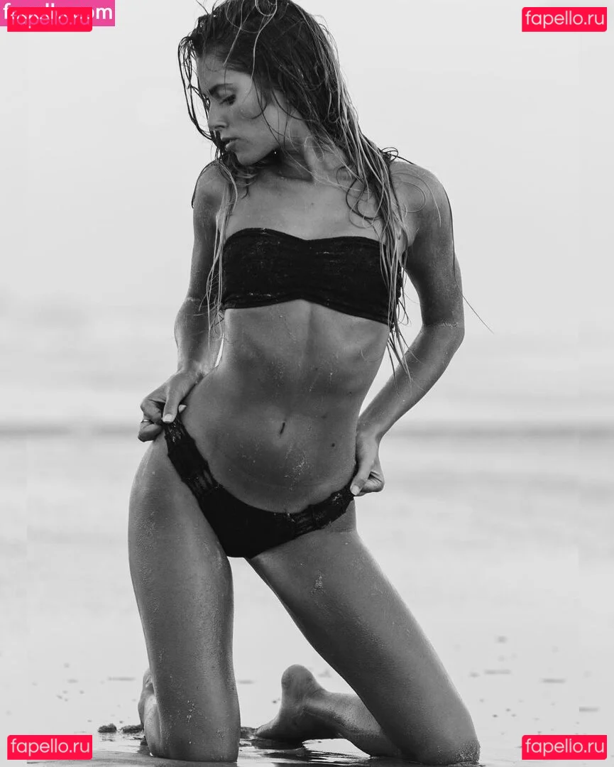 Emily Zeck Onlyfans Photo Gallery 